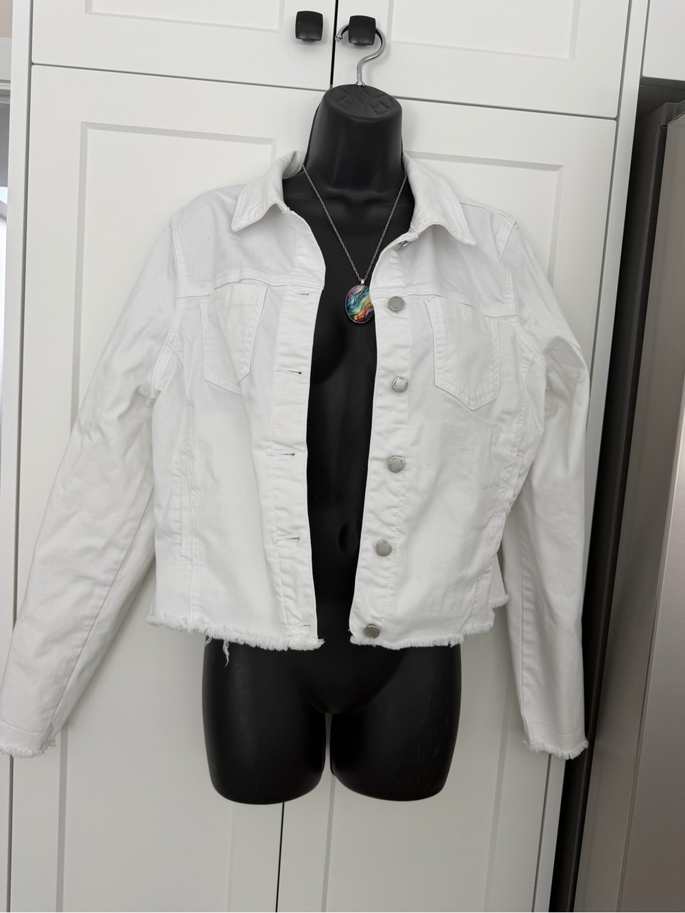 FDJ 🇨🇦CANADIAN DESIGNED🇨🇦 CRISP RAW EDGE JEAN JACKET